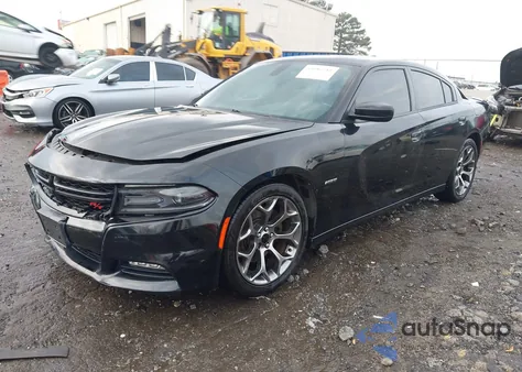 2015 Dodge Charger Road/Track z USA, uszkodzony, nr VIN 2C3CDXCT3FH738223